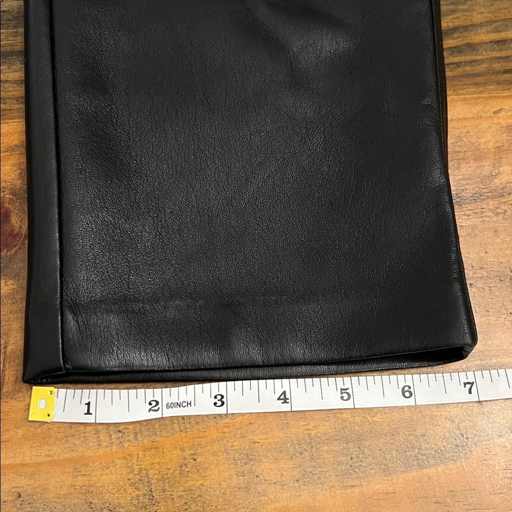 NEW - Aritzia Babaton Vegan Leather Command Cropped Pant - Picture 10 of 10